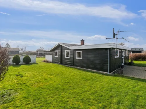 "Bjarni" - 175m from the sea - Homestays