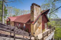Ledge Lodge Burkesville Getaway Pool and Views! - Wifi