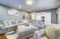By Dtwn Lubbock! Spacious 4Br Home Near Texas Tech - Bungalows