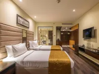 Vivanta Hyderabad, Begumpet Hotels near Jalavihar