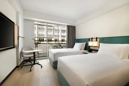 Hilton Garden Inn Bali Nusa Dua Отели рядом с достопримечательностью «Karma Spa at Karma Jimbaran»