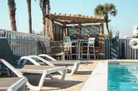 Outer Banks Inn - Pools