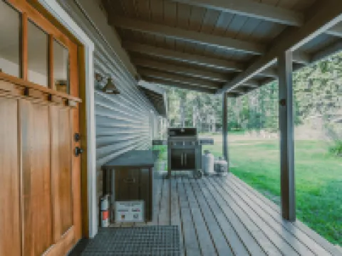 Spotted Bear Cabin For 6 Hotels in Bigfork