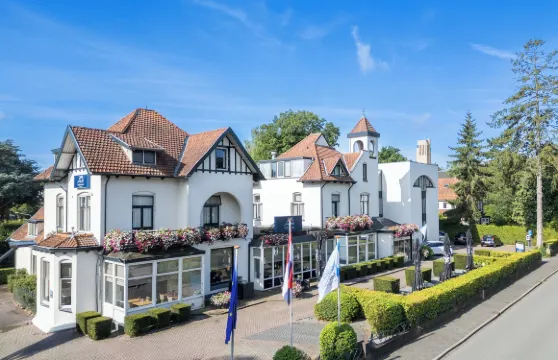 希佛薩姆梅迪亞公園阿姆拉斯酒店