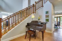 Walk to Beach! Group-Friendly Ocean City Getaway - Spa