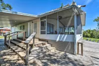 Angler's Getaway: Homosassa Home w/ Boat Dock! - parking