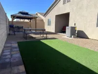 Hot Tub & Garage access!