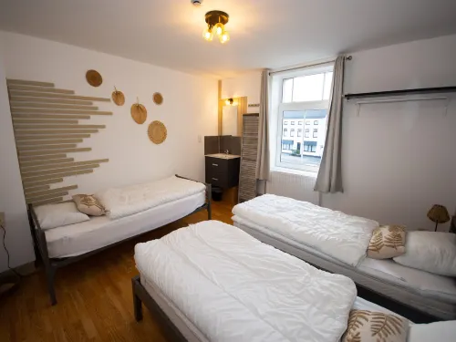 Lux Stay for 22 in Waimes - Wifi