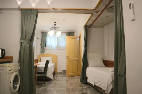 3 Floor History Mansion