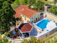 Villa in Ripenda Kras with Pool and Sauna -  Ferienhäuser