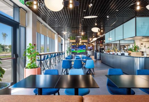 이비스 트빌리시 공항의 모던한 객실 디자인