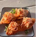 Spacious 5-bedroom house in gated community, private pool and semi-private beach