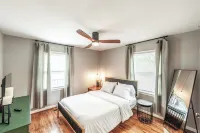 Christmas is Coming! / 29 Miles to Nash, 1 Mile Downtown Gallatin