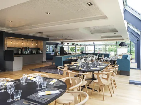 Novotel Lille Aéroport Отели в г. Nord-Pas-de-Calais