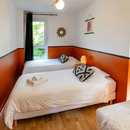 Elegant Triplex with Private Parking-2BR/4P-Honfleur