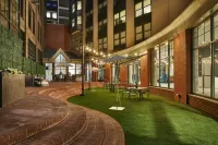 Hotel Indigo CLEVELAND DOWNTOWN by IHG - parking
