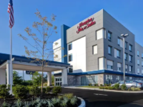 ハンプトン イン & スイーツ デプトフォード グロスターのホテル