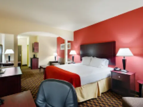 Holiday Inn Express & Suites Malvern by IHG Hotels in Malvern