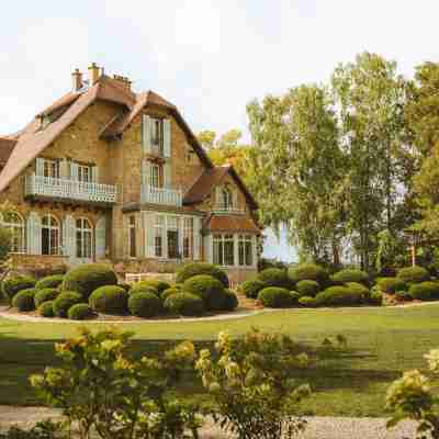 Royal Champagne Hôtel & Spa Hotel Exterior