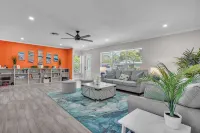 Updated Coastal 3Br w/King Bed - Outdoor Living, Private Yard, Close to Delray Hotels in Boynton Beach