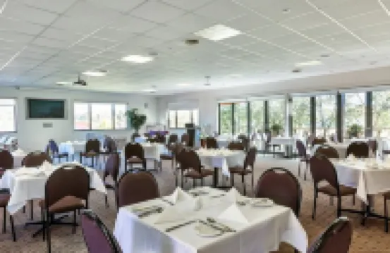 Blazing Stump Motel & Suites