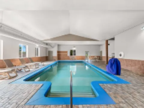 デイズ イン & スイーツ バイ ウィンダム シーダー ラピッズ シーダー・ラピッズのホテル