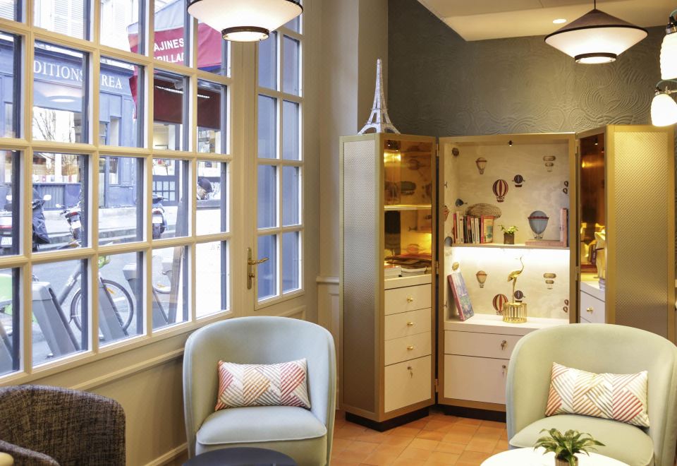 머큐어 호텔 객실 내부