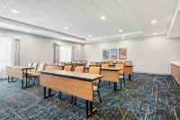 HAMPTON INN AND SUITES BY HILTON INTERCOURSE - 2-Sterne