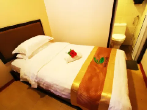Six Villa Inn