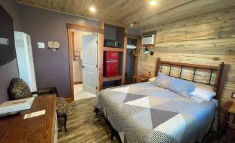 Sugarloaf Mountain Motel