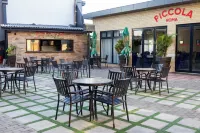 The Grand Palace Hotel