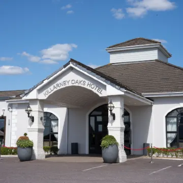Killarney Oaks Hotel Hotels near Torc Waterfall