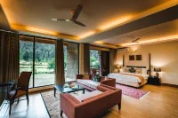 Heevan Villa's Sonamarg - River Front Luxury Retreat
