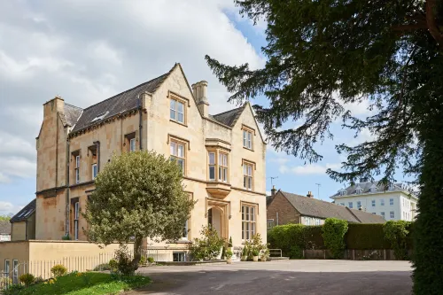 Cotswold Grange - ที่มีบาร์