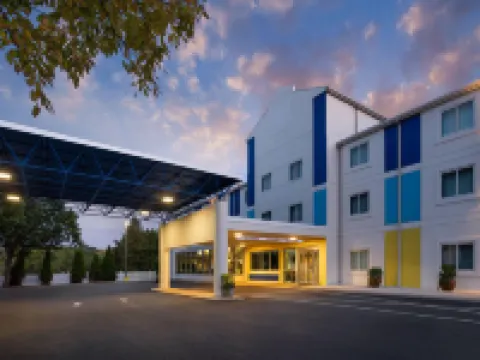 Days Inn by Wyndham Penn State Hotels in Centre County