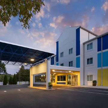 Days Inn by Wyndham Penn State