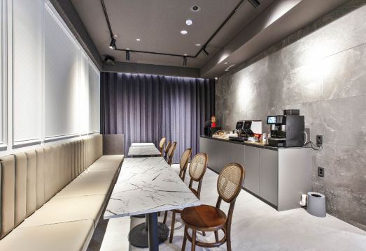 아뮤즈호텔 7층