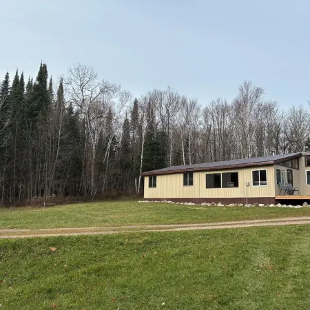 Cozy Cabin located directly on the ORV trail. Peace & seclusion.