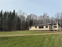 Cozy Cabin located directly on the ORV trail. Peace & seclusion.