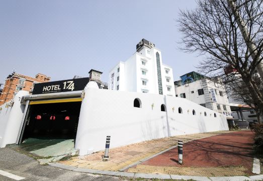 호텔 174