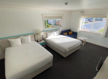 Revelstoke Lodge