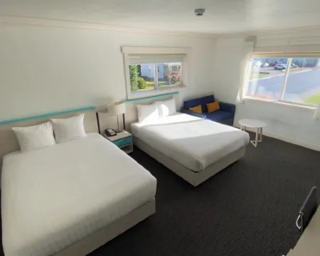 Revelstoke Lodge Hotels in Revelstoke