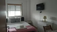 Bright&Spacious Apartment in Sleeps 8 Family& Hotels in Santa Clara