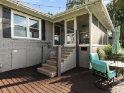 Dock, Hot Tub & Kayaks on Lake Norman Lakeside Gem by Avantstay Hotels in Westport