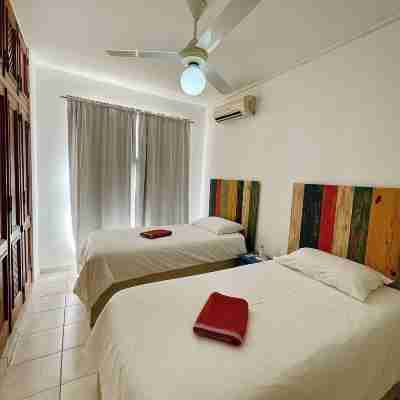 Apartment 5 Mins Walk To The Beach Rooms