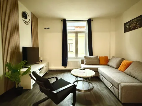 Gare du Midi for 3-4 people