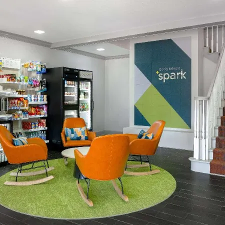 Spark by Hilton Destin Отели рядом с достопримечательностью «Гавань Дестина»