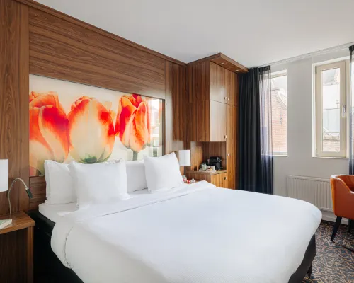 Leonardo Eden Hotel Amsterdam City Center Hotels near Oude Centrum