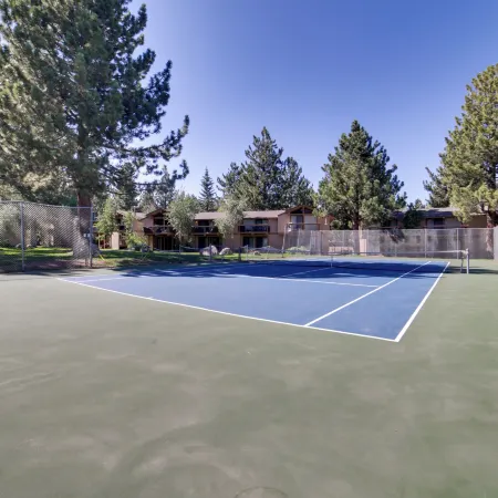 Mammoth Lakes Vacation Rental: 1 Mi to Ski Area!