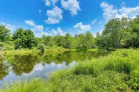 Secluded Poconos Cabin with Fire Pit on 75 Acres! - spa